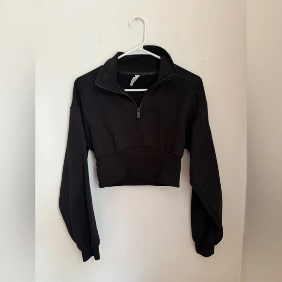 Alo Yoga Vixen Black Half-Zip Cropped Sweatshirt Small - Picture 2 of 6